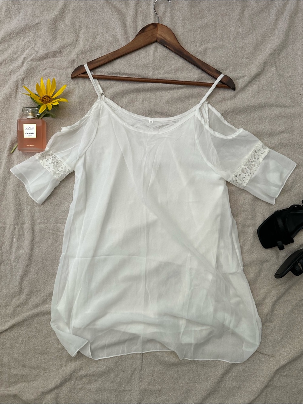White Cold-Shoulder Sheer Lagenlook Flutter Sleeve Top
